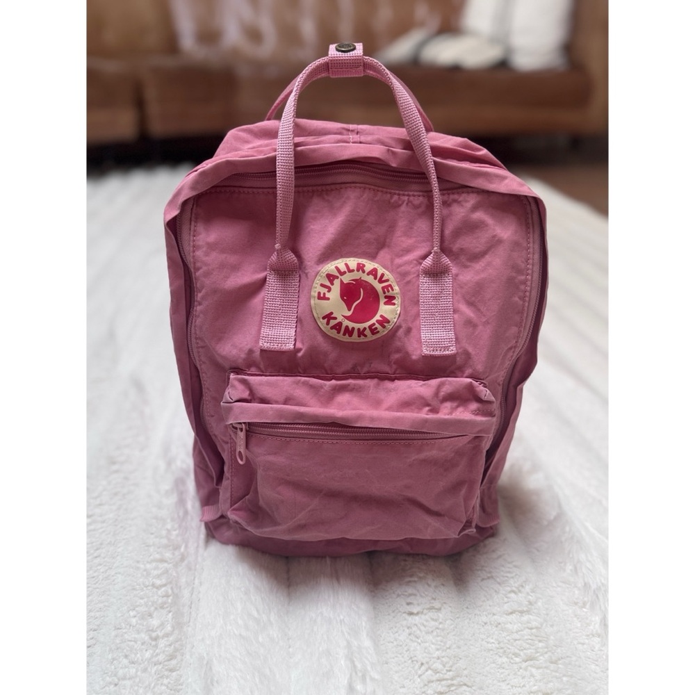 Fjlraven Kånken Pink Backpack